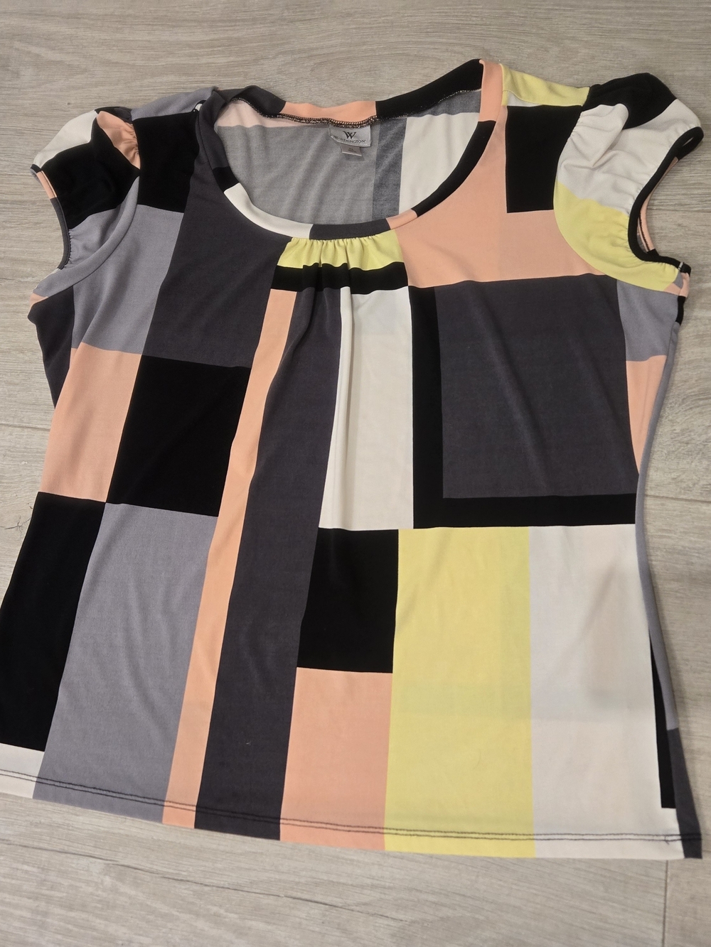 Worthington Geometric Colorblock Scoop Neck Top in Peach, Yellow, Gray & Black